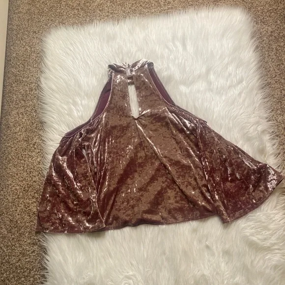 AMERICAN EAGLE PINK VELVET COLD SHOULDER TOP - Picture 9 of 9